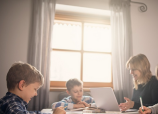 Как понять, что ребёнку пора уходить на семейное обучение: 5 тревожных сигналов